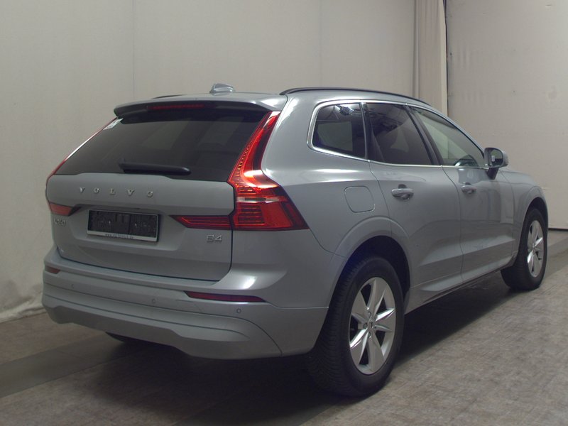 Volvo XC60 B4 D Core automatik • Full LED — 4