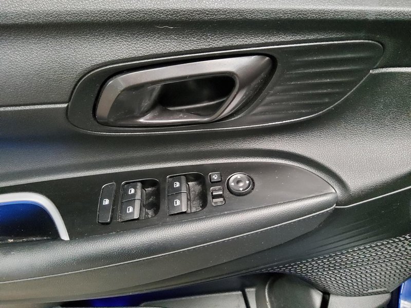Hyundai i20 1.0 T-GDI Trend • bežično punjenje • digitalni instrumenti — 10