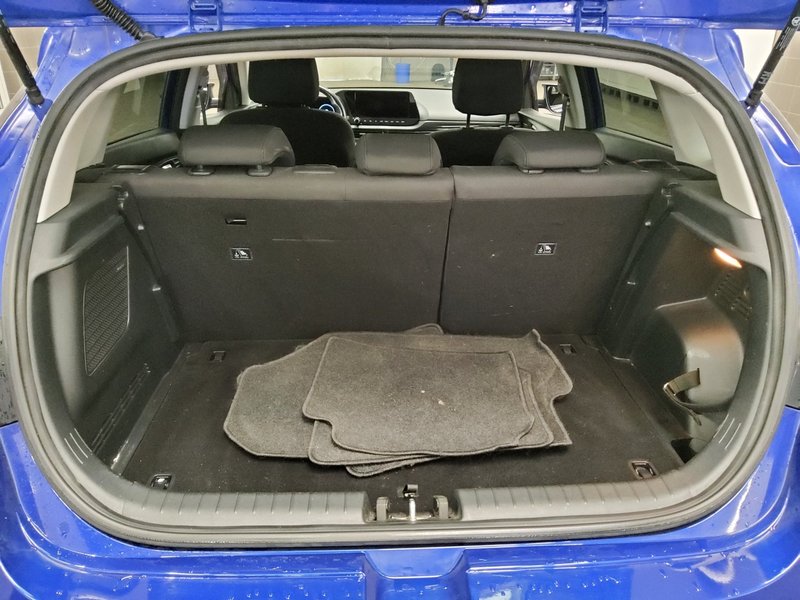 Hyundai i20 1.0 T-GDI Trend • bežično punjenje • digitalni instrumenti — 12