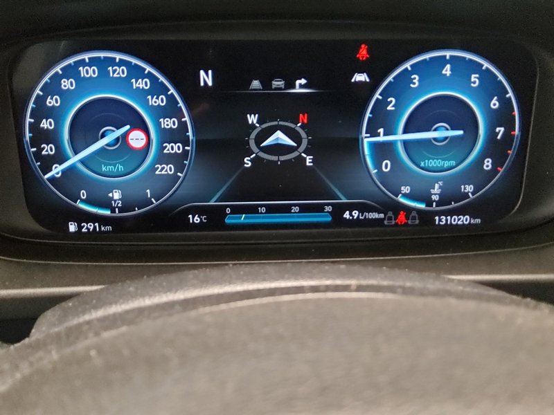 Hyundai i20 1.0 T-GDI Trend • bežično punjenje • digitalni instrumenti — 8
