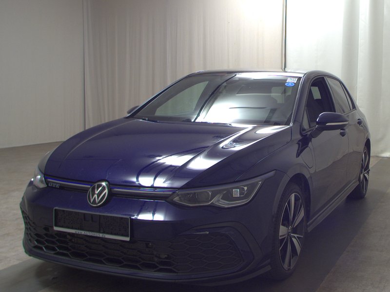 Volkswagen Golf GTE 1.4 TSI automatik • panorama • Full LED — 2