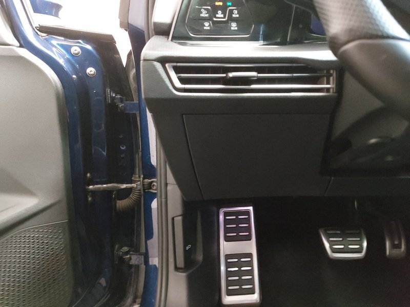 Volkswagen Golf GTE 1.4 TSI automatik • panorama • Full LED — 7
