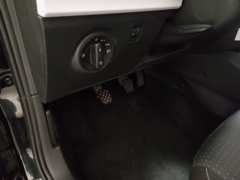 SEAT Ibiza 1.0 TSI Style • LED • digitalni instrumenti — 7