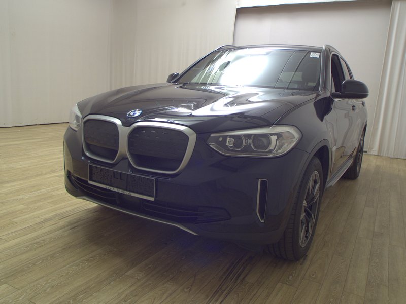 BMW iX3 • panorama • ACC — 2