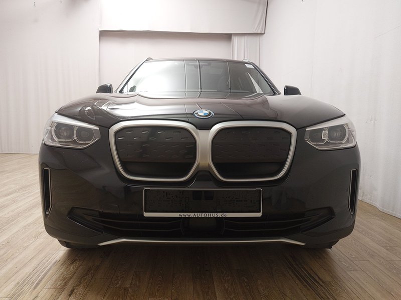 BMW iX3 • panorama • ACC — 9