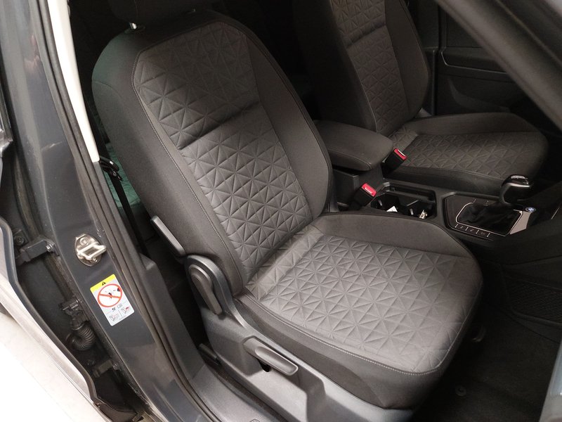 Volkswagen Tiguan 2.0 TDI automatik Life • ACC • bežično punjenje — 10