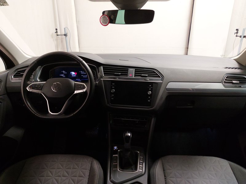 Volkswagen Tiguan 2.0 TDI automatik Life • ACC • bežično punjenje — 16