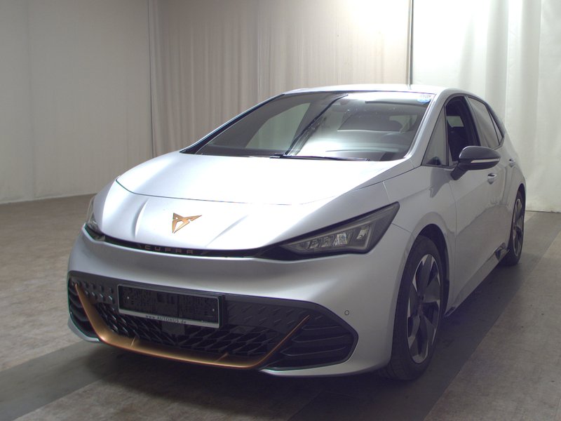 Cupra Born • ACC • bežično punjenje — 2