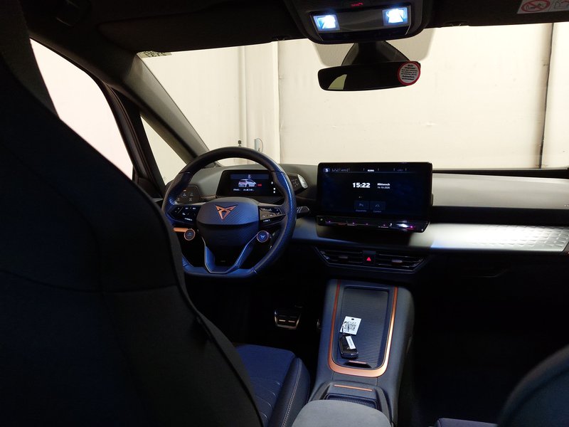 Cupra Born • ACC • bežično punjenje — 20