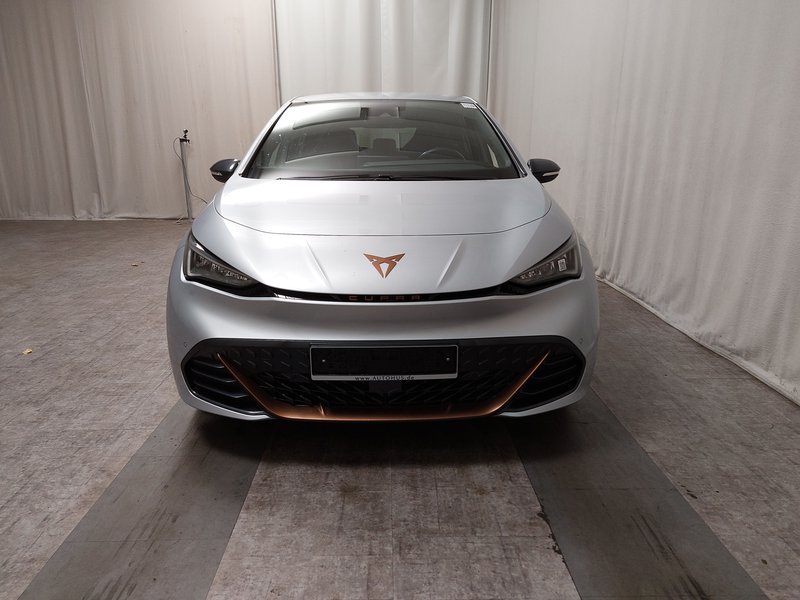 Cupra Born • ACC • bežično punjenje — 9