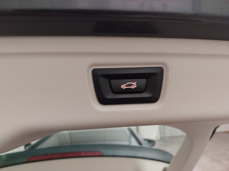 BMW 320d Touring automatik Sport Line • panorama • AHK — 18