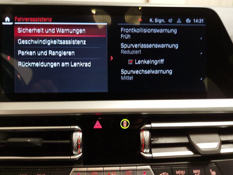 BMW 320d Touring automatik Sport Line • panorama • AHK — 23