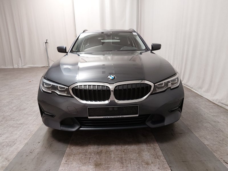 BMW 320d Touring automatik Sport Line • panorama • AHK — 9