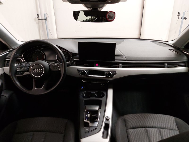 Audi A4 Avant 40 TFSI advanced automatik • bežično punjenje — 16