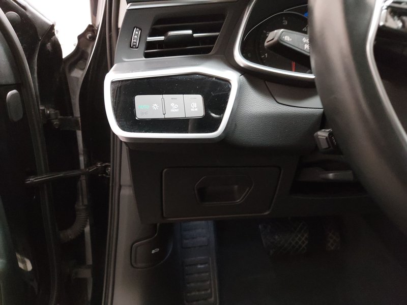 Audi A6 Avant 40 TDI automatik • 360° kamera • ACC — 7