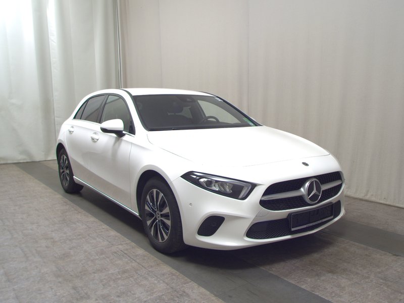 Mercedes-Benz A 180 d automatik • LED • digitalni instrumenti — 3