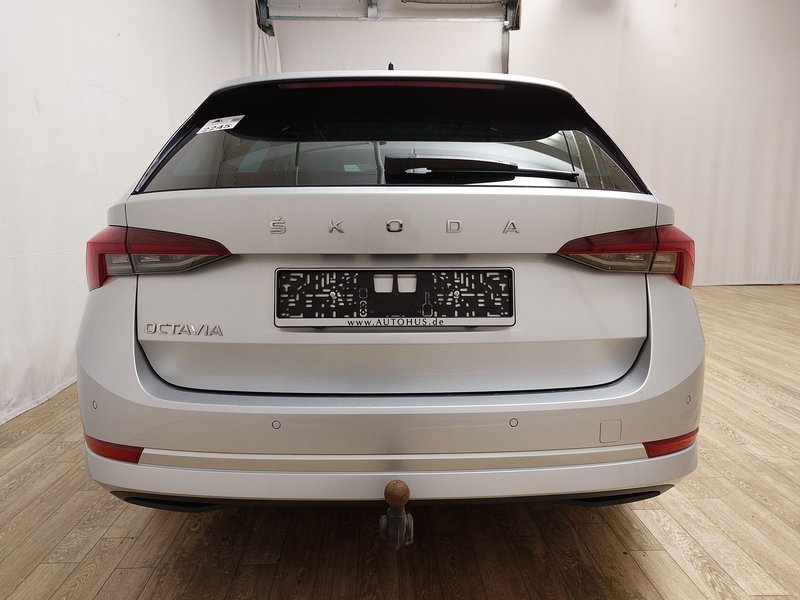 Škoda Octavia Kombi 2.0 TDI automatik Style • AHK • el. peta vrata — 14