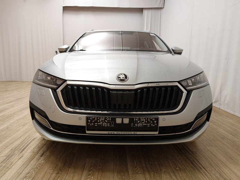 Škoda Octavia Kombi 2.0 TDI automatik Style • AHK • el. peta vrata — 9