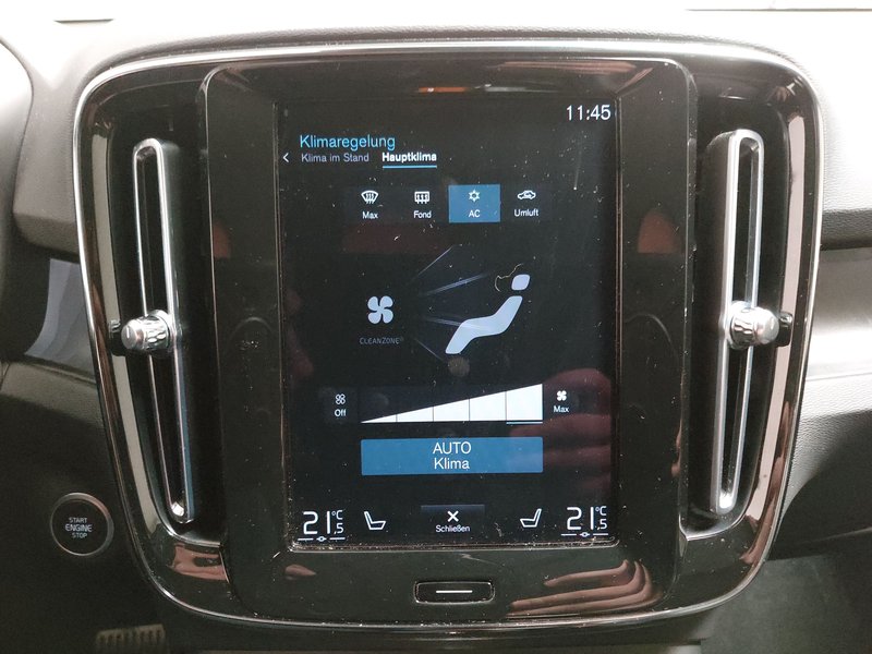 Volvo XC40 T4 Recharge Plus Dark automatik • AHK • Full LED — 19