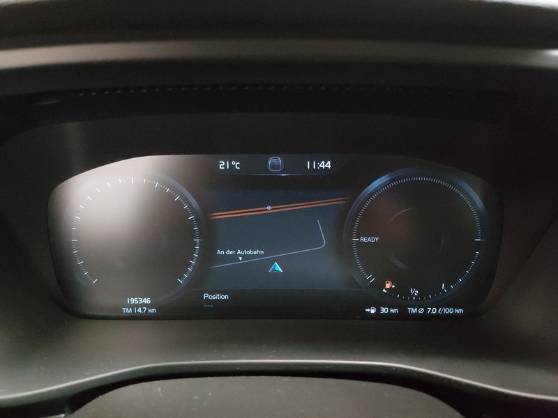 Volvo XC40 T4 Recharge Plus Dark automatik • AHK • Full LED — 20