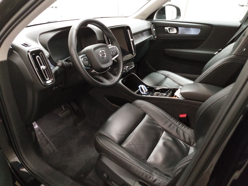 Volvo XC40 T4 Recharge Plus Dark automatik • AHK • Full LED — 6