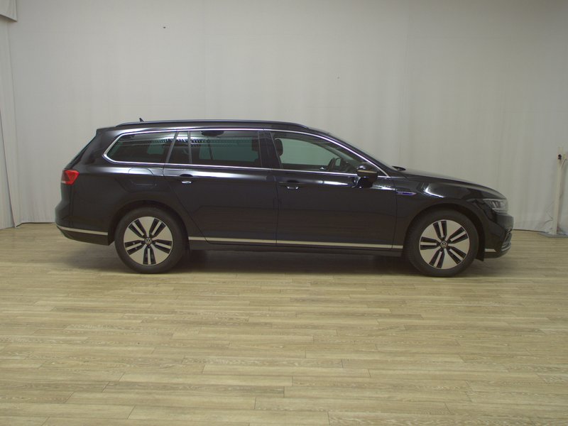 Volkswagen Passat Variant GTE 1.4 TSI automatik • električna vrata prtljažnika