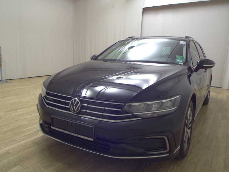 Volkswagen Passat Variant GTE 1.4 TSI automatik • električna vrata prtljažnika — 2