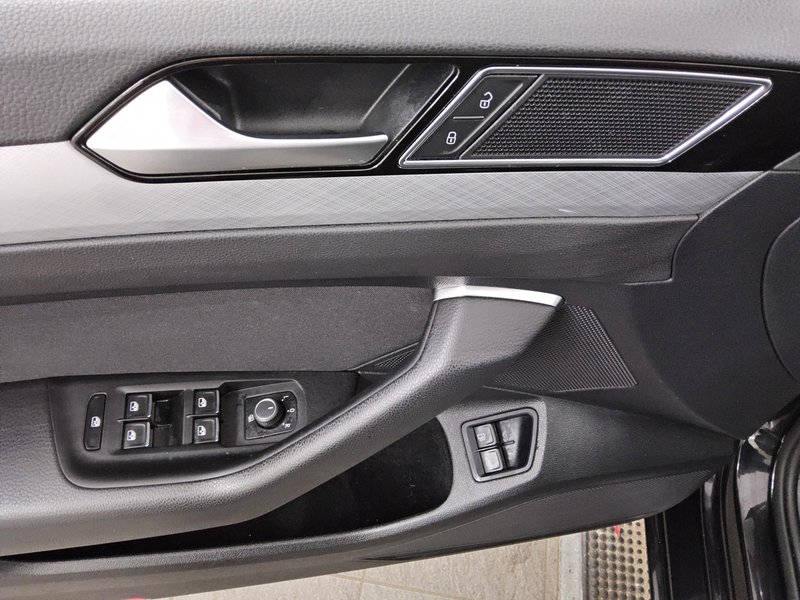 Volkswagen Passat Variant GTE 1.4 TSI automatik • električna vrata prtljažnika — 9