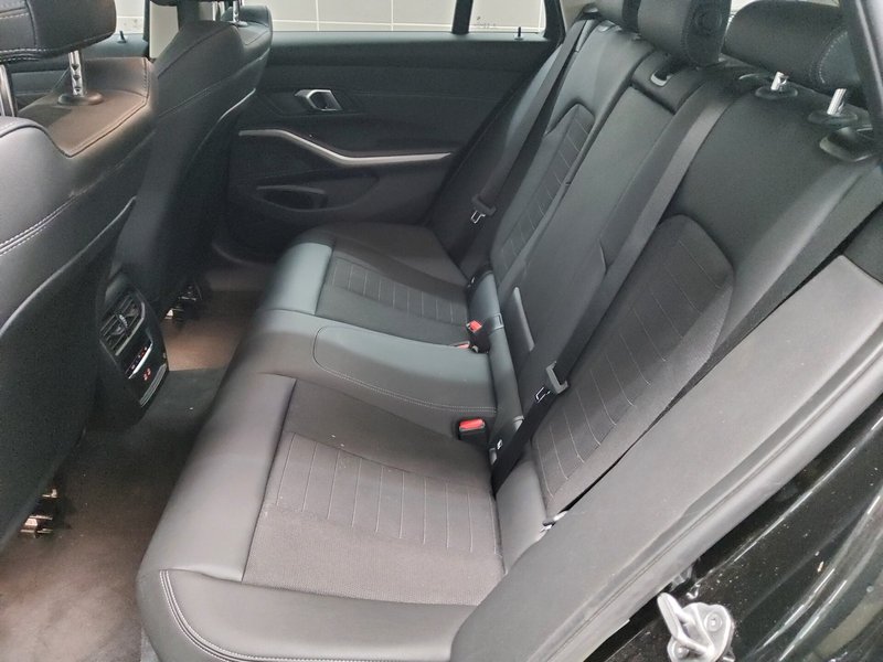 BMW 320d Touring automatik • ACC • LED — 13