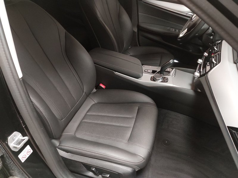 BMW 520d Touring automatik • ACC • AHK — 12