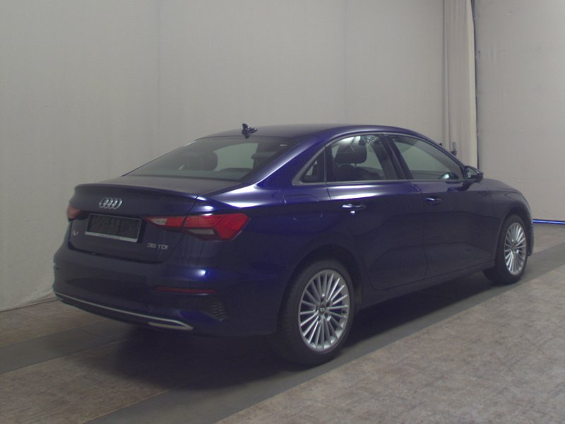 Audi A3 35 TDI advanced automatik • digitalni instrumenti • LED — 4