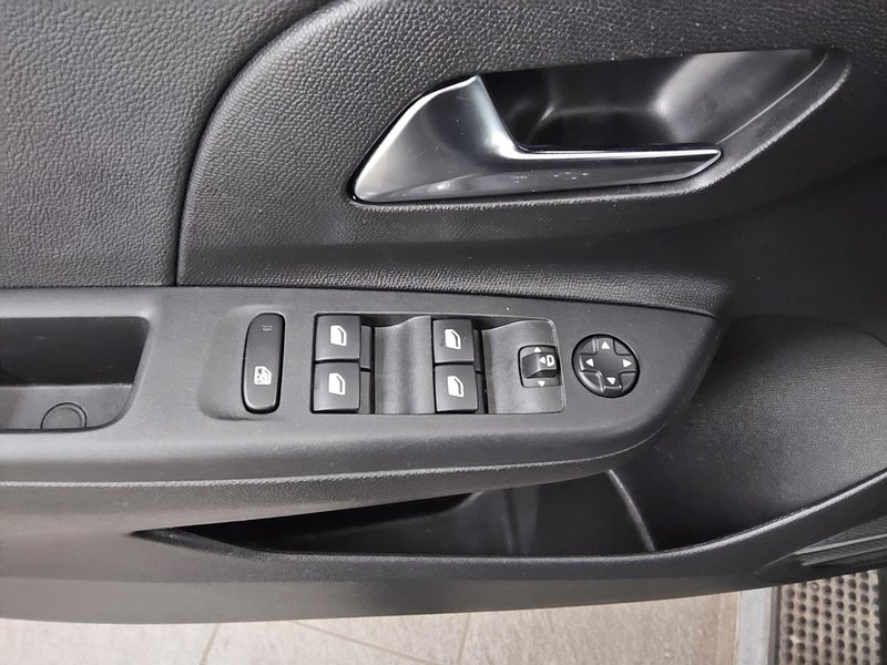Opel Corsa 1.2 Turbo automatik Elegance • Full LED • digitalni instrumenti — 10