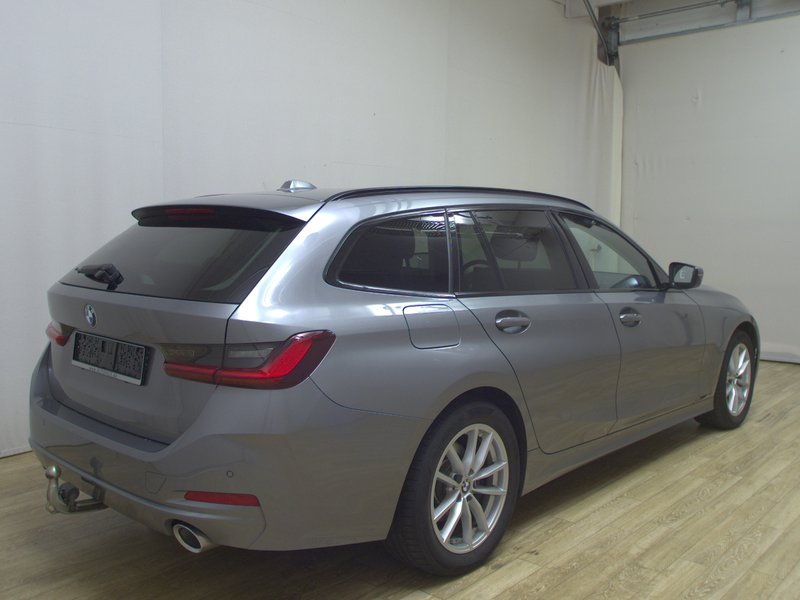 BMW 320d Touring automatik • AHK • Full LED — 4