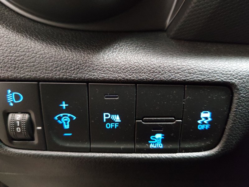 Hyundai Kona • ACC • digitalni instrumenti — 17