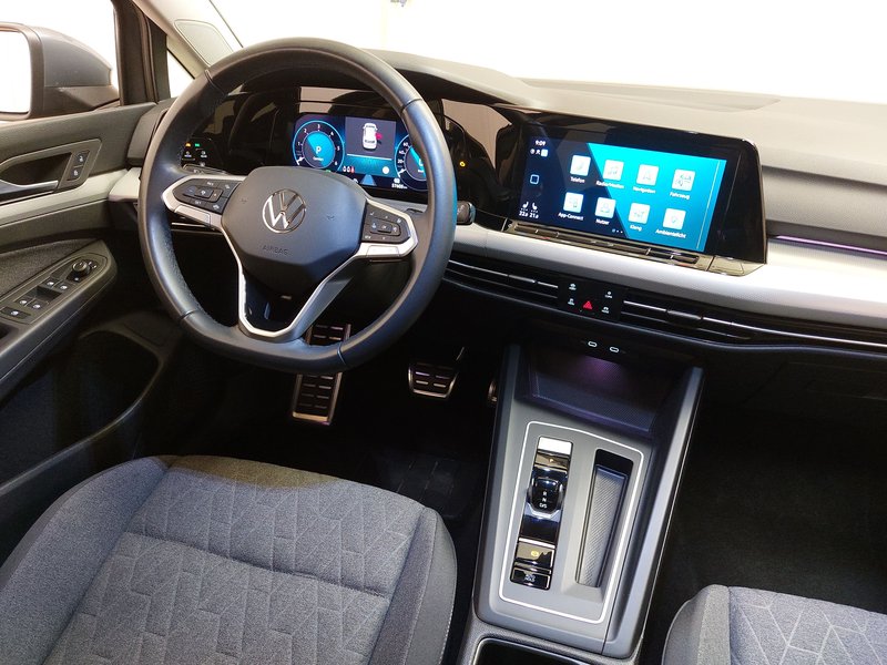 Volkswagen Golf 2.0 TDI automatik Move • ACC • LED — 19