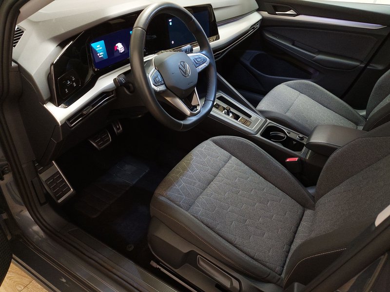 Volkswagen Golf 2.0 TDI automatik Move • ACC • LED — 6