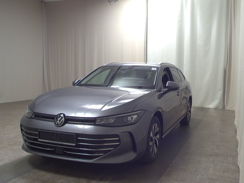 Volkswagen Passat Variant 2.0 TDI Business • ACC • HUD — 2