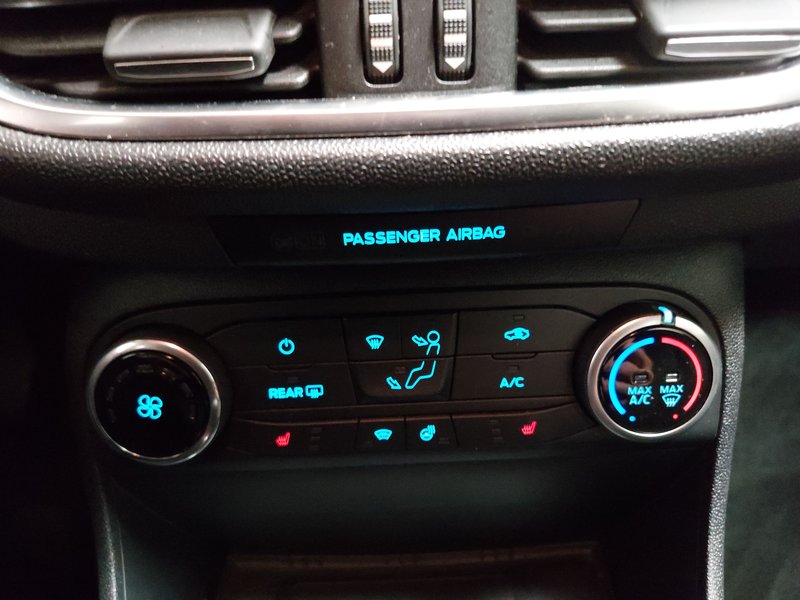 Ford Fiesta 1.0 EcoBoost Cool&Connect • bežično punjenje • Full LED — 19