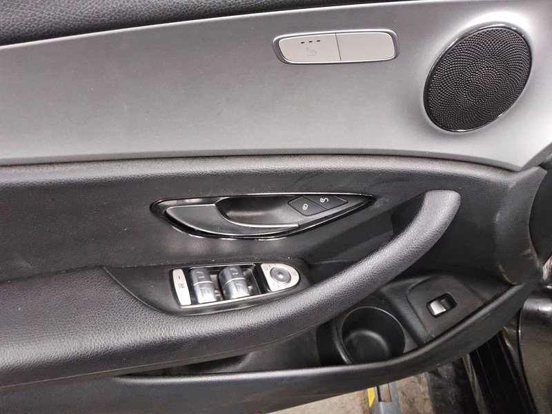 Mercedes-Benz E 300 de karavan automatik Avantgarde • panorama • LED — 10