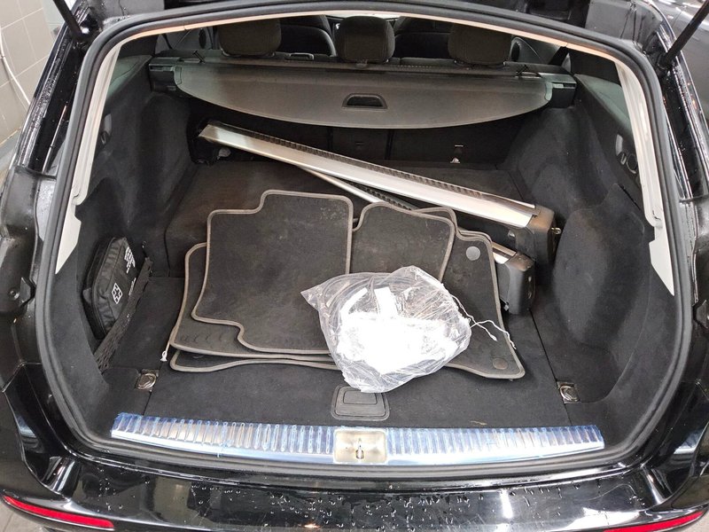 Mercedes-Benz E 300 de karavan automatik Avantgarde • panorama • LED — 13