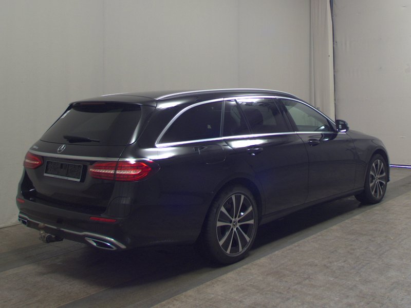 Mercedes-Benz E 300 de karavan automatik Avantgarde • panorama • LED — 4