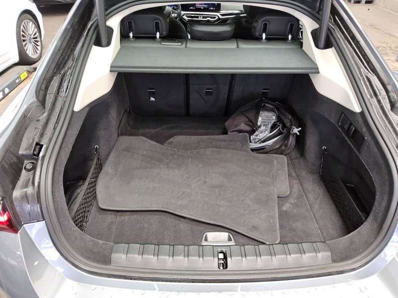 BMW i4 Gran Coupé eDrive35 • ACC • Full LED — 12