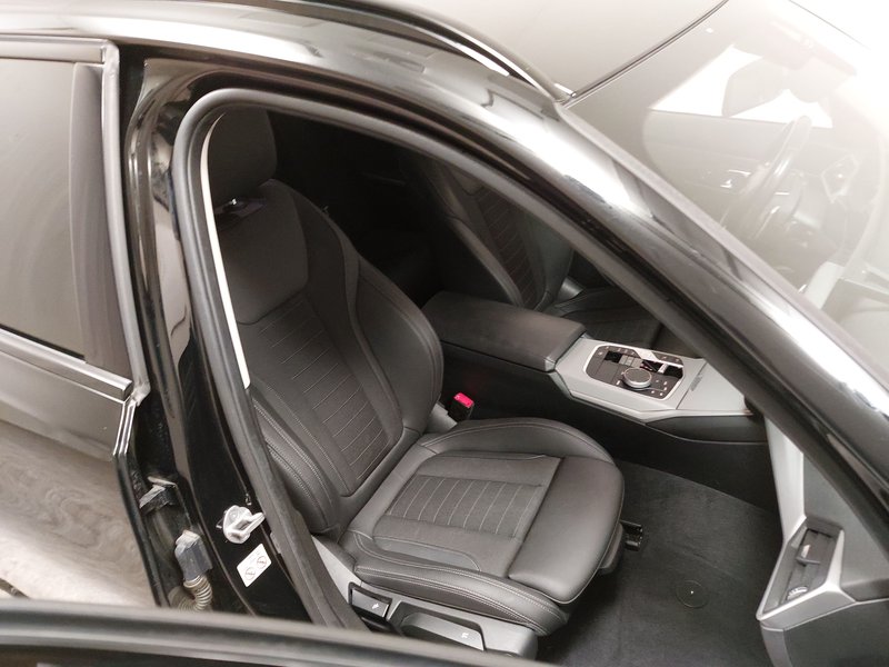 BMW 318d Touring automatik • ACC • HUD — 10