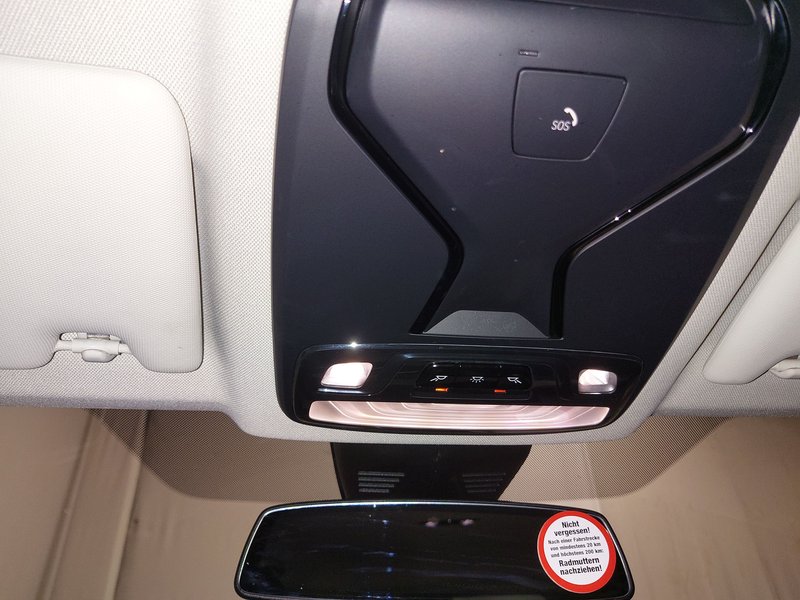 BMW 318d Touring automatik • ACC • HUD — 13