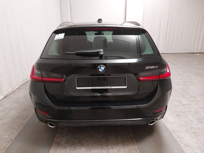 BMW 318d Touring automatik • ACC • HUD — 14