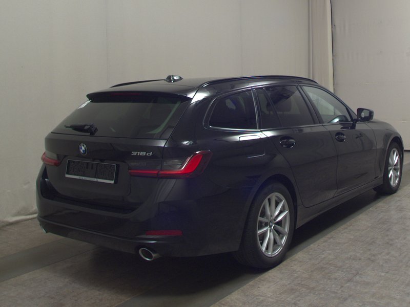 BMW 318d Touring automatik • ACC • HUD — 4