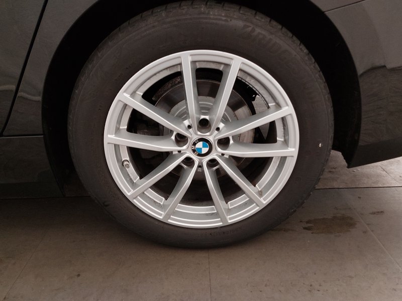 BMW 318d Touring automatik • ACC • HUD — 8
