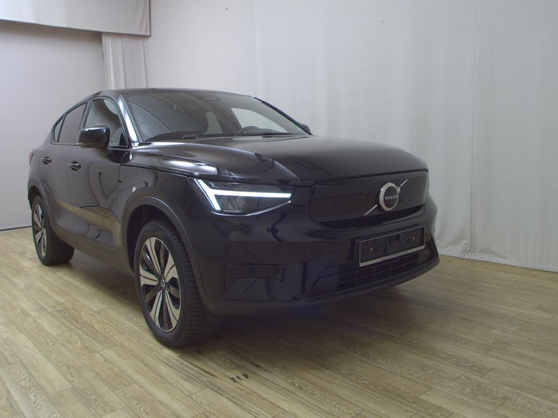 Volvo C40 Recharge Pure • el. peta vrata • Full LED — 3