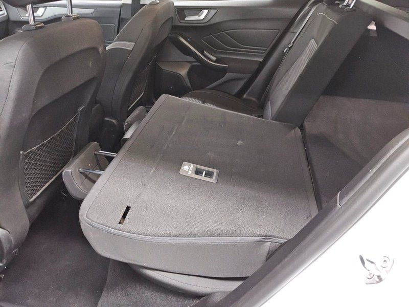 Ford Focus Turnier 1.5 EcoBlue automatik Cool & Connect • LED • navigacija — 12