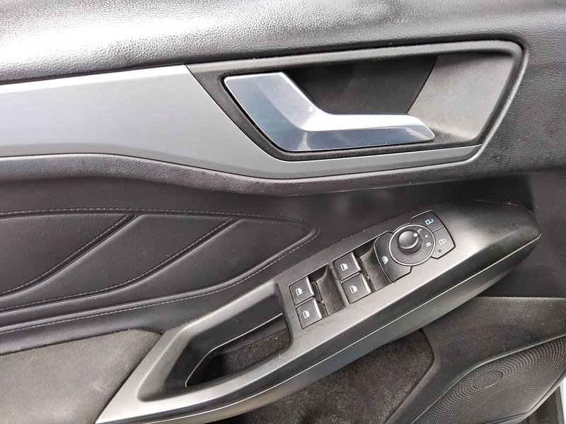 Ford Focus Turnier 1.5 EcoBlue automatik Cool & Connect • LED • navigacija — 9
